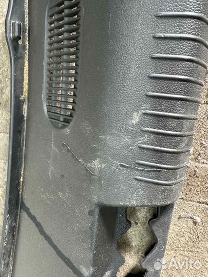 Обшивка задней панели хетчбек Kia rio 3