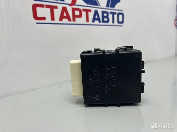 Блок управления стеклоочистителем Toyota Corolla