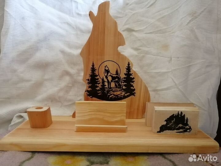 Полочка настенная деревянная