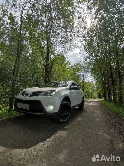 Toyota RAV4 2.0 CVT, 2015, 210 000 км