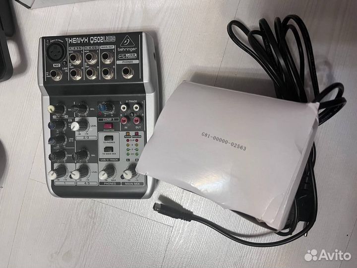 Микшерные пульты behringer