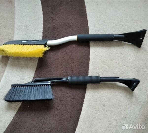 Щетка автомобильная со скребком