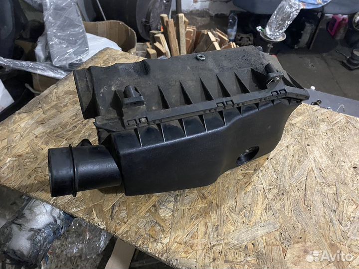 Корпус воздушного фильтра w203 mercedes benz