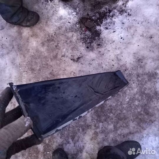 Ветровик заднего стекла приора хэтчбек