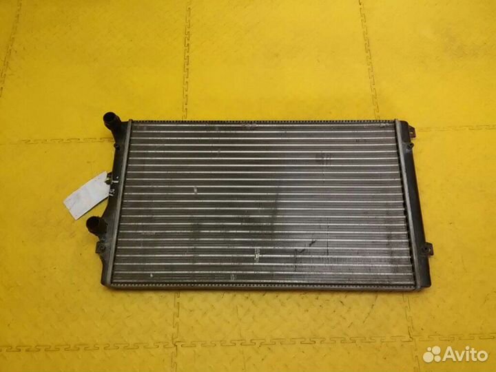 Радиатор основной Passat (B6)
