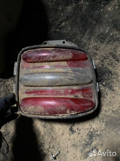 Задний правый фонарь fiat brava