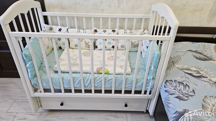 Кроватка для новорожденных