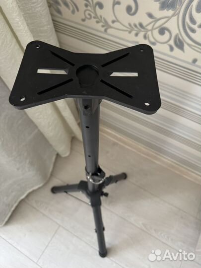 Штатив стойка доя колонок и аудиотехники 118 см