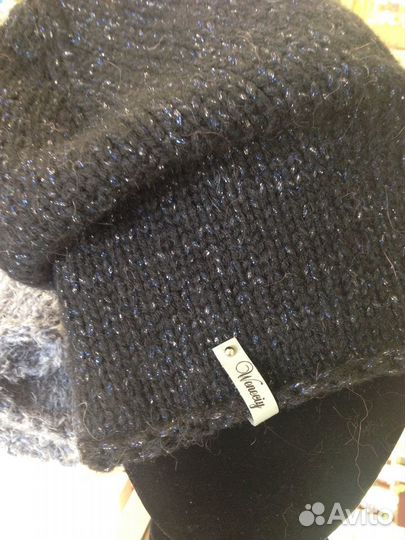 Шапки женские ручной вязки