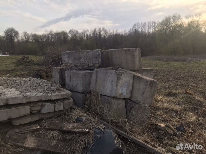 Блоки бетонные б/у