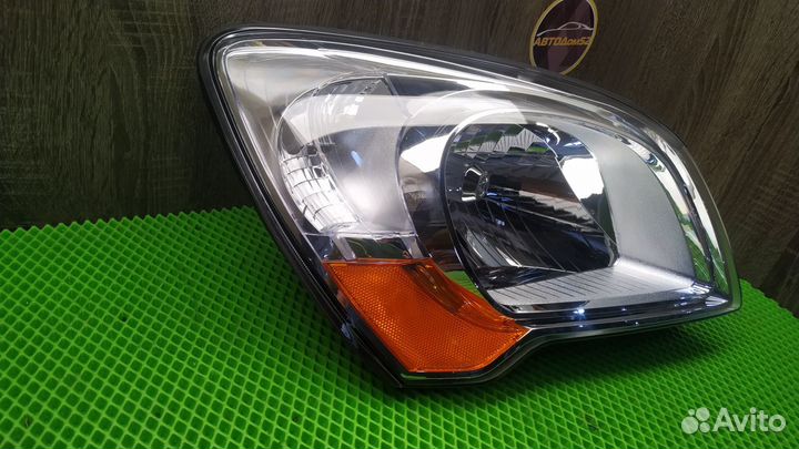 Фара правая Kia Sportage 2 рестайлинг 08-10