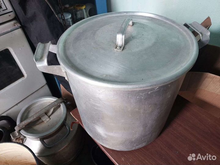 Баки, чаши пищевые, канистра