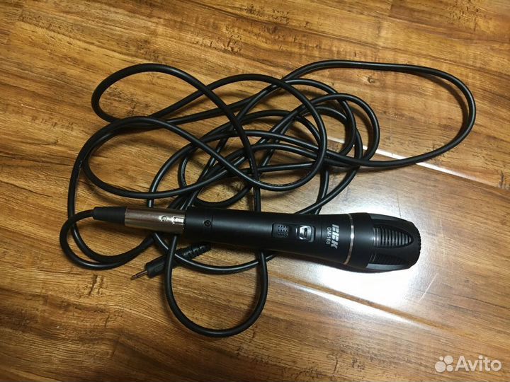 Студийный микрофон BBK MD-160