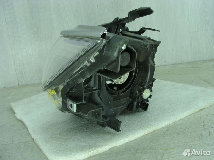 Фара левая Toyota Camry