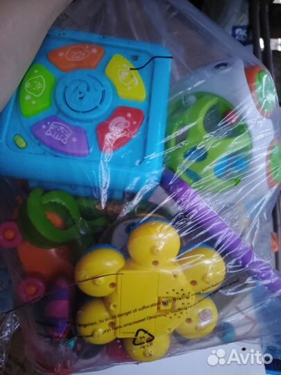 Игрушки развивающие и музыкальные
