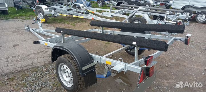 Прицеп для перевозки лодок до 4.8м самосвальный