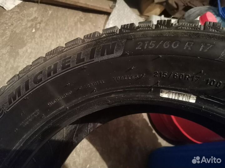 Michelin X-Ice North 215/60 R17