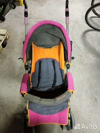 Прогулочная коляска