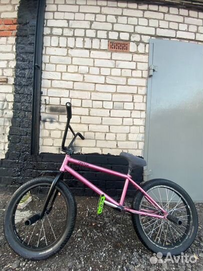 Трюковой велосипед BMX