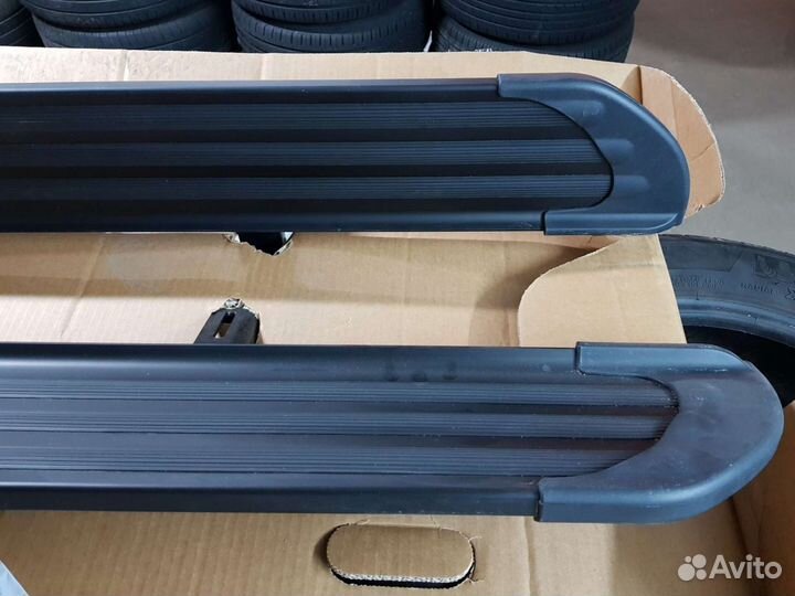 Toyota RAV4 50 2018+ оригинальные пороги