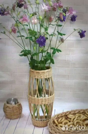 Ваза для цветы плетеная