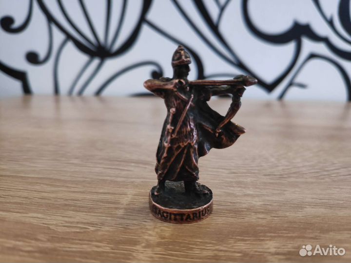 Фигурки исторических героев разных эпох и стран