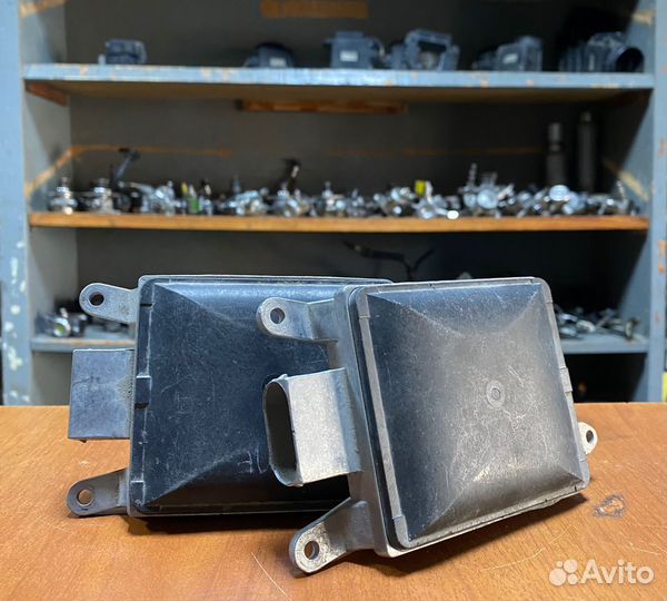 Датчик слепых зон Porsche 7P5910566C