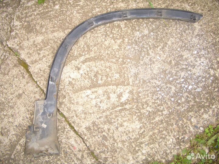 Накладка переднего крыла левая Киа Соренто с09-12г