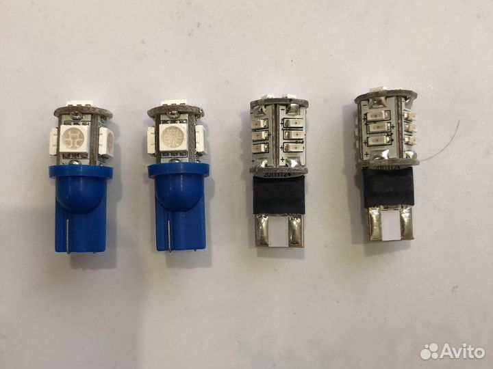 Лампы светодиодные красные W5W-15s14