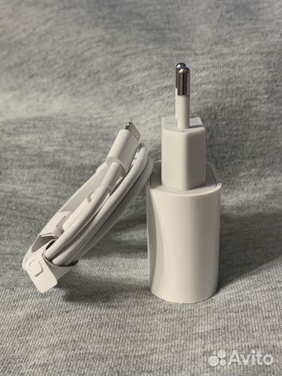 Зарядка на iPhone