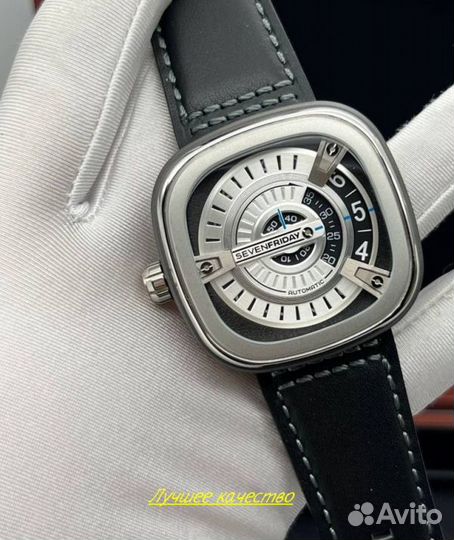 Красивые мужские часы SevenFriday