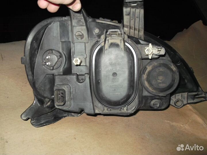 Фара мерседес