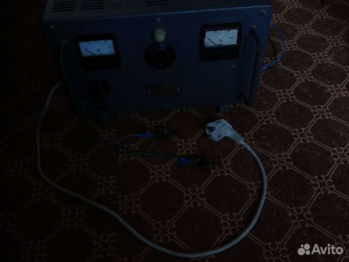 Пускозарядное устройство 12 24