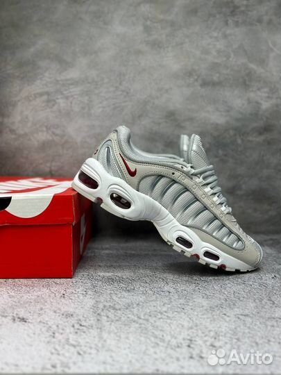 Кроссовки Nike Air Max Tailwind