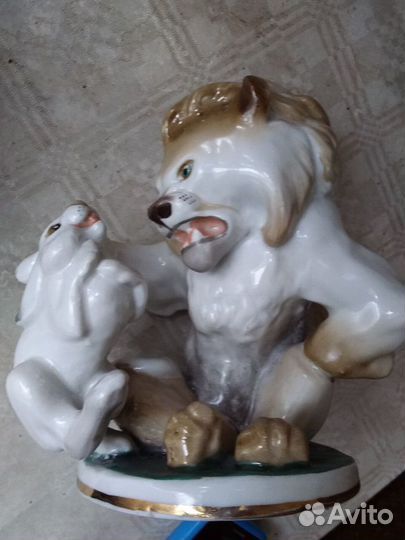 Б,у заяц и лев статуэтка