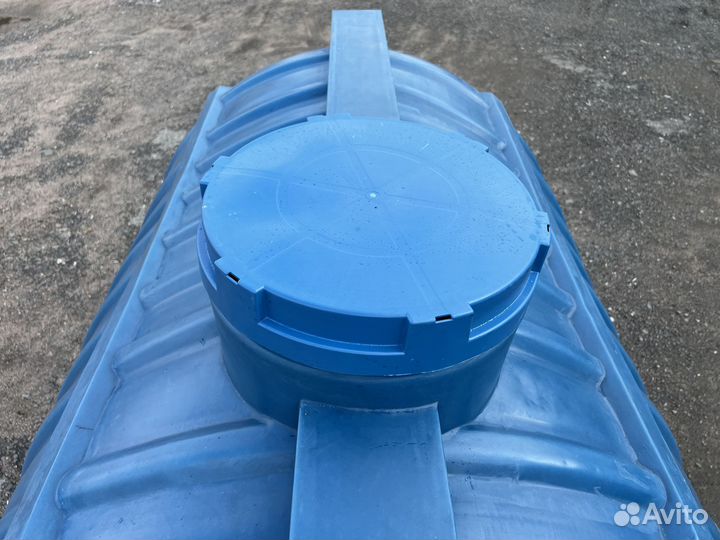 Емкость пластиковая 3 м3 для сыпучих продуктов (го