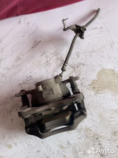 BMW X1 F48 суппорт передний левый