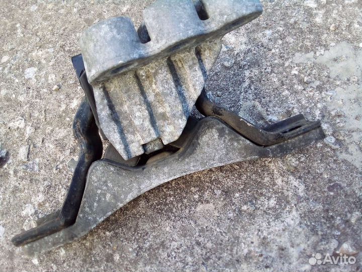 Подушка двигателя chevrolet captiva