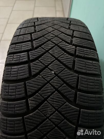 Pirelli Ice Zero 225/50 R17 91S