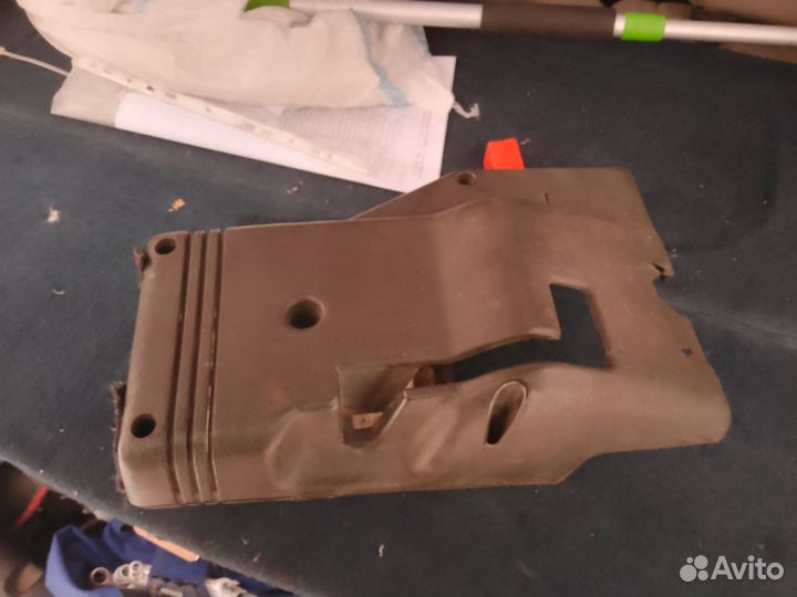 Кожух рулевой колонки 2110