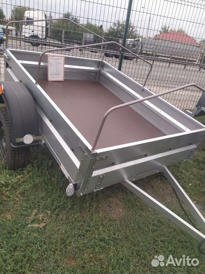 Прицеп на легковой автомобиль