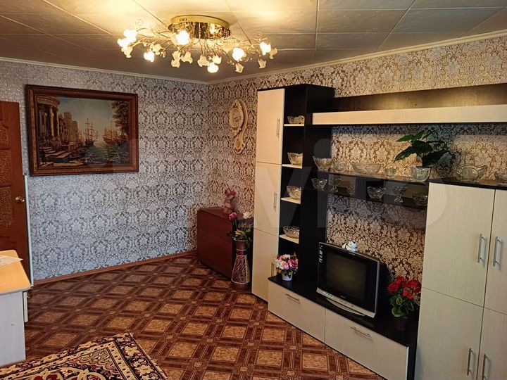 4-к. квартира, 50 м², 4/4 эт.