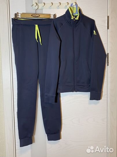 Спортивный костюм adidas