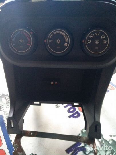 Блок управления климат-контролем Mitsubishi Lancer