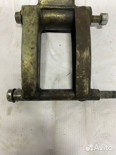 Маятник двигателя Suzuki Address V100 E111