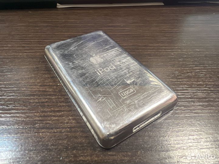 Плеер iPod classic MB562