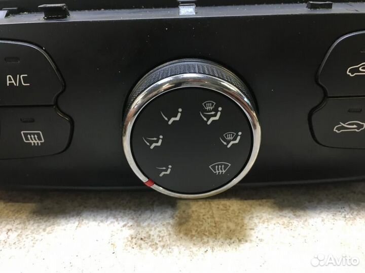 Блок управления климатической установкой Kia Ceed