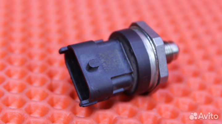 Регулятор давления топлива Nissan Lafesta DBA-cwff