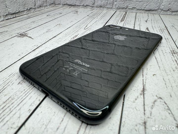 iPhone 8 Plus, 64 ГБ