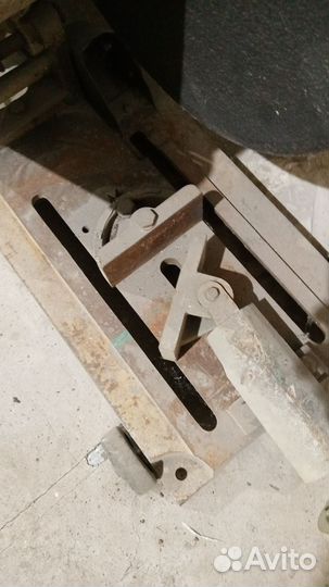 Отрезная пила по металлу